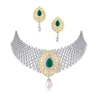 Inner Radiance Necklace Set
